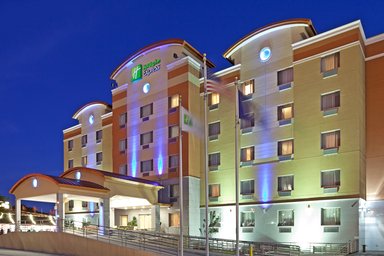 Hotel HOLIDAY INN EXPRESS QUEENS - MASPETH