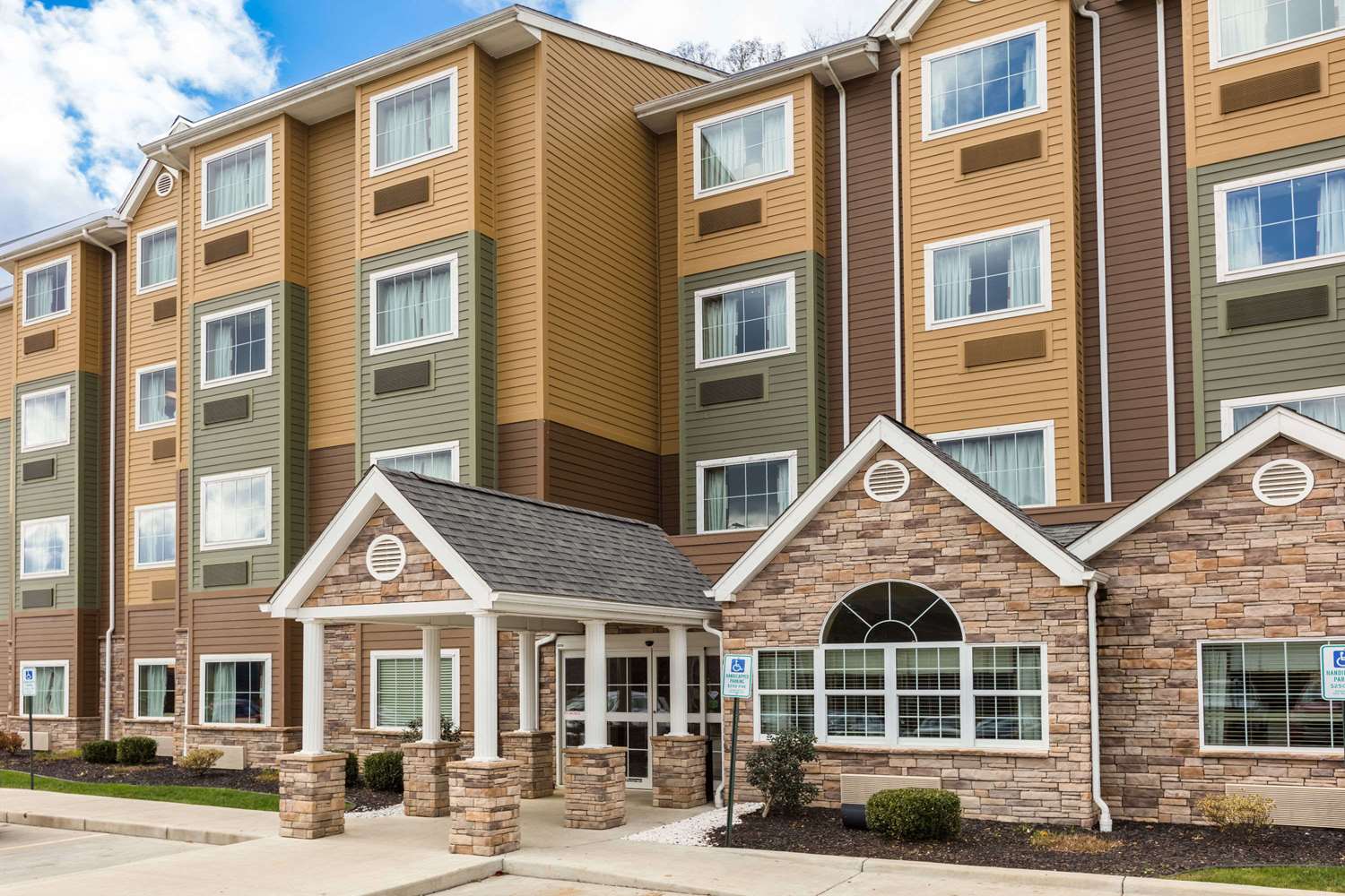 Hotel MICROTEL INN & SUITES BY WYNDHAM STEUBENVILLE