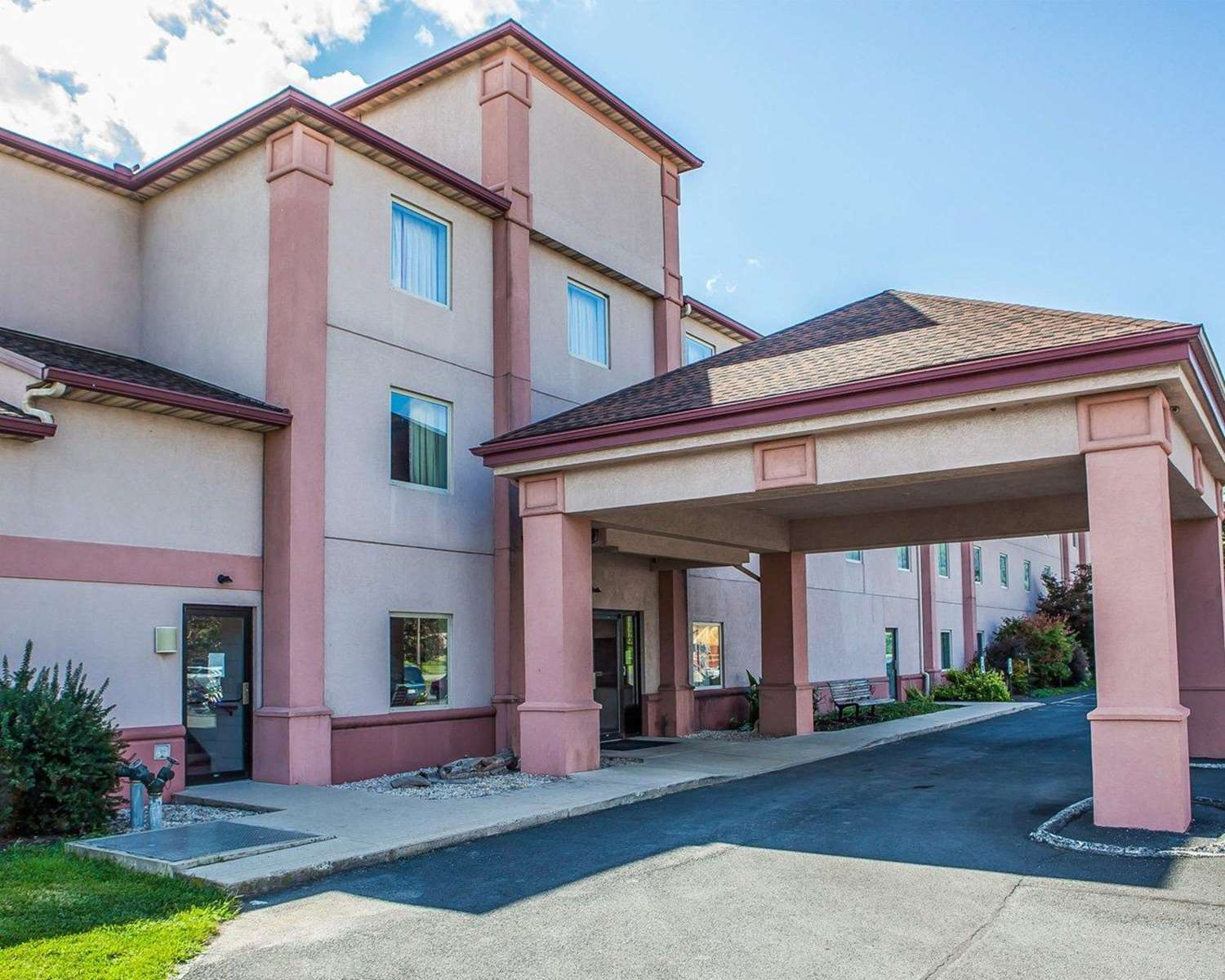 Hotel QUALITY INN MIDWAY