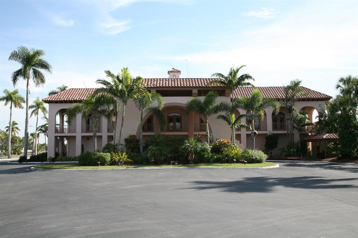 Hotel PORT OF THE ISLANDS RESORT