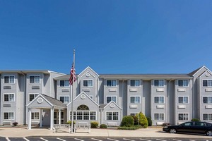 Hotel MICROTEL INN & SUITES BY WYNDHAM HILLSBOROUGH