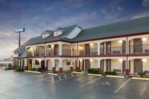 Hotel TRAVELODGE BY WYNDHAM, NORMAN