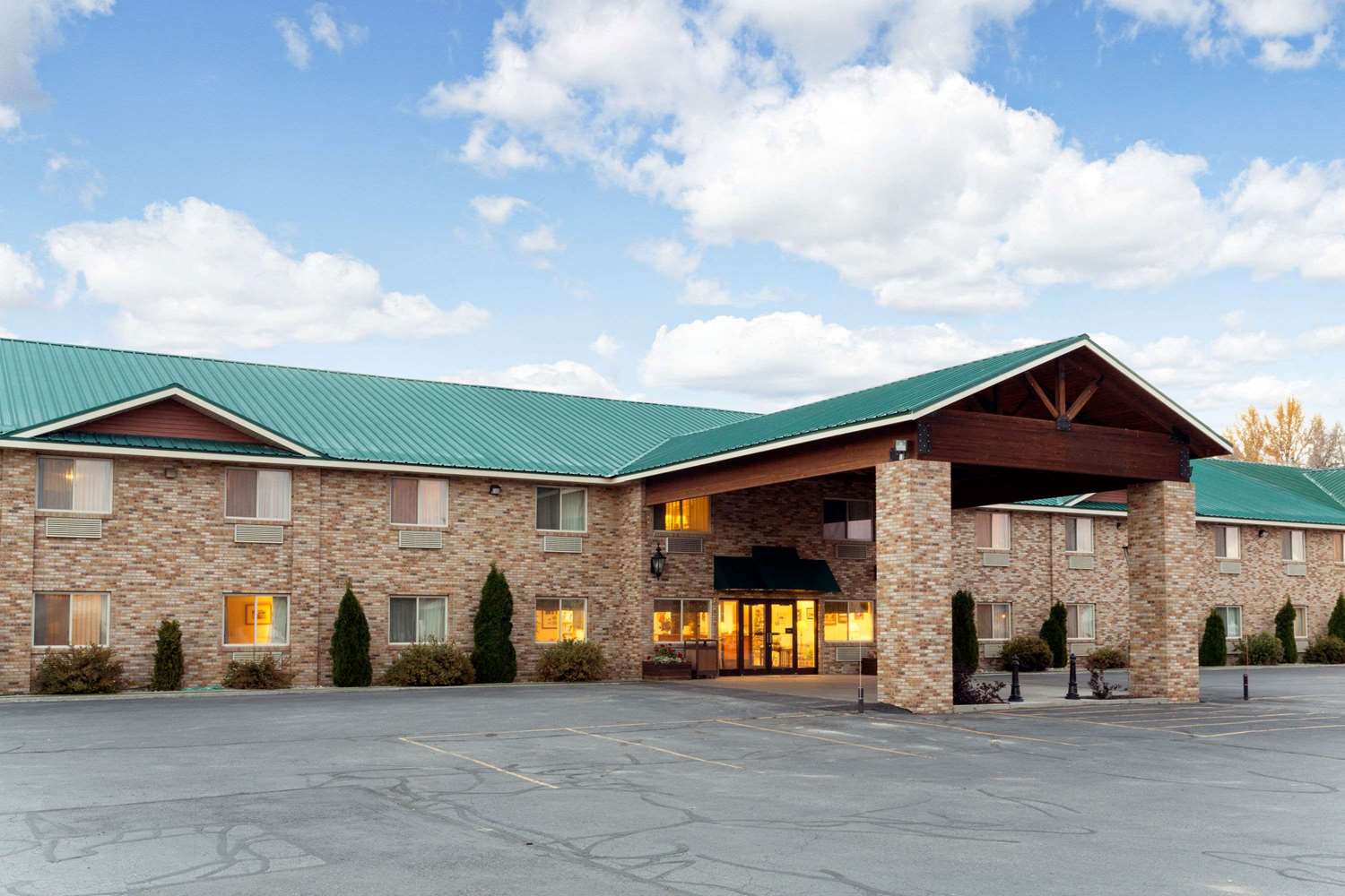 Hotel SUPER 8 MONTPELIER