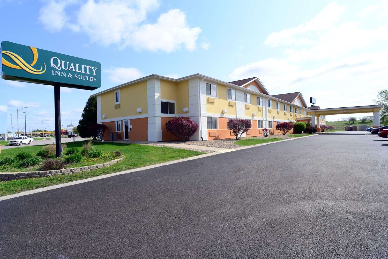 Hotel QUALITY INN AND SUITES SPRINGFIELD