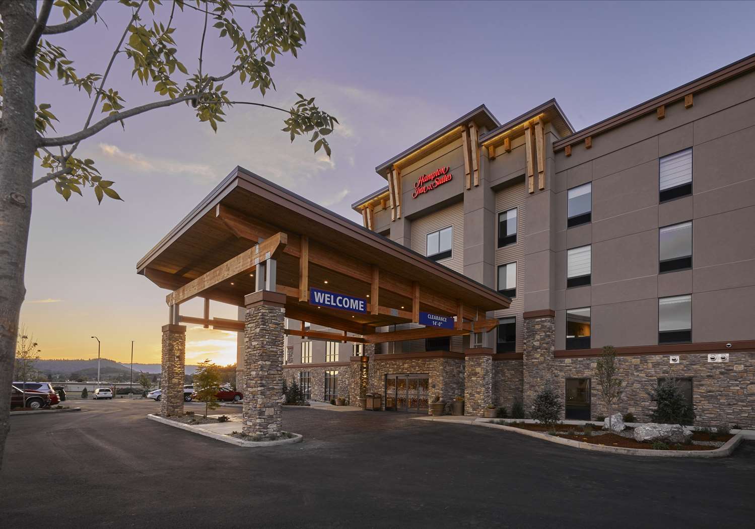 Hotel HAMPTON INN AND SUITES ROSEBURG