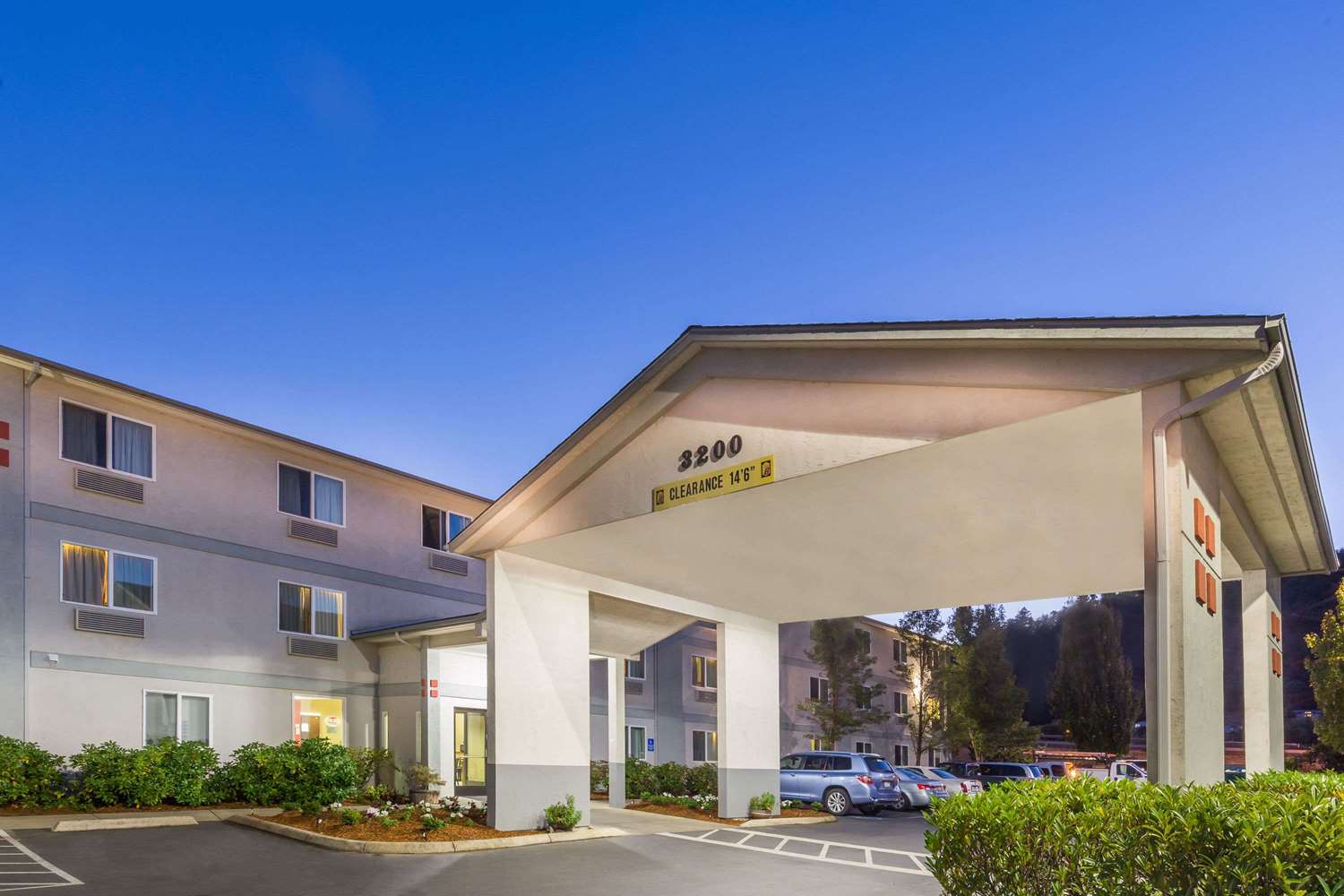Hotel SUPER 8 ROSEBURG