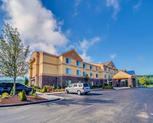 Hotel COMFORT INN HILLSVILLE