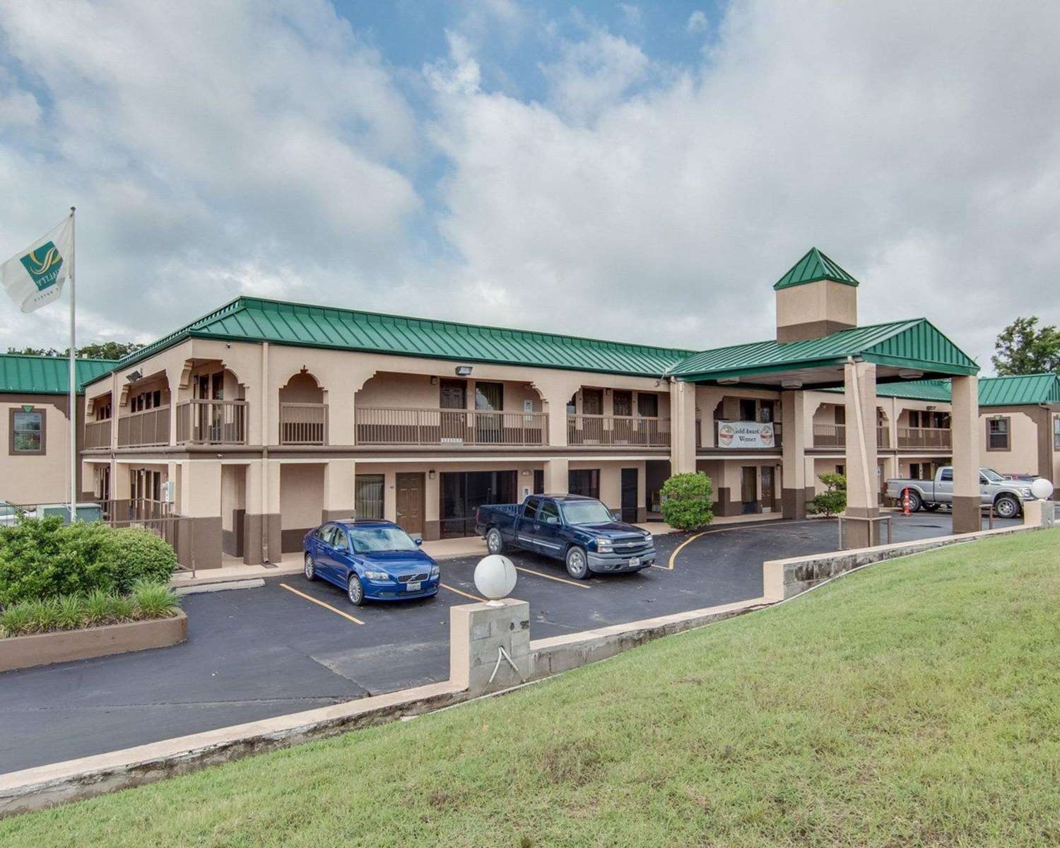 Hotel QUALITY INN MT. PLEASANT