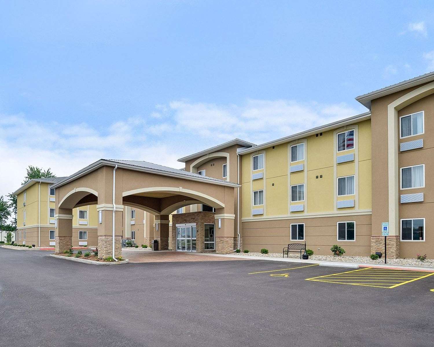 Hotel COMFORT INN & SUITES SPRINGFIELD