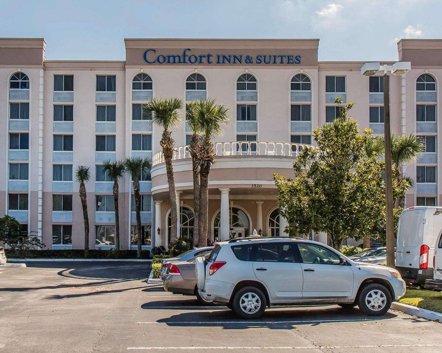 Hotel COMFORT INN & SUITES