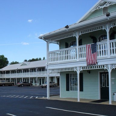 Hotel WOODSTREAM INN HOGANSVILLE