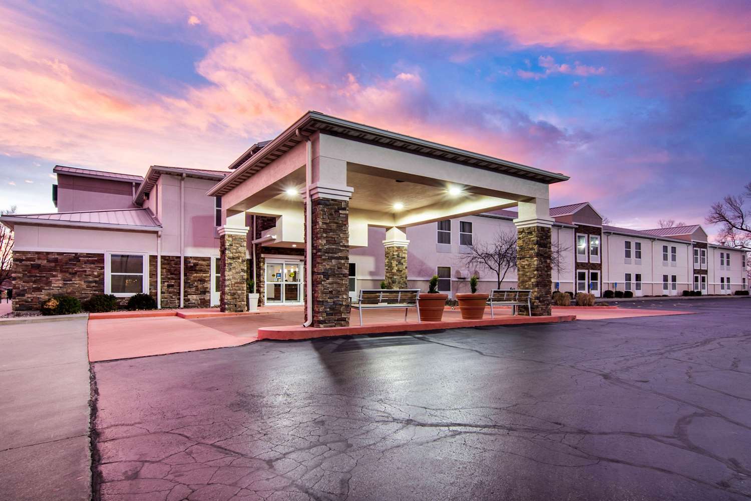 Hotel COMFORT INN & SUITES JUNCTION CITY - NEAR FORT RILEY