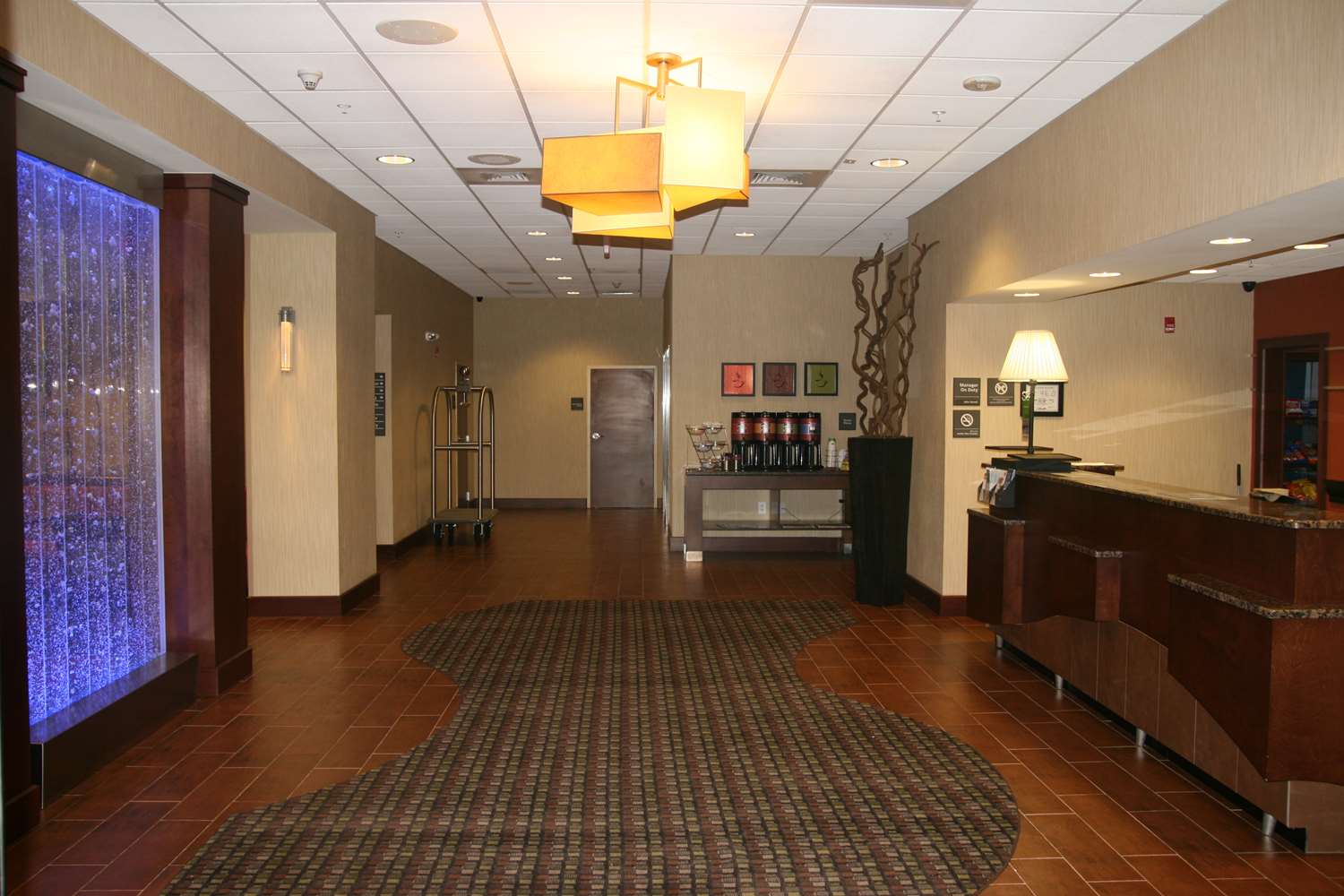 Hotel HAMPTON INN AND SUITES-WINSTON-SALEM-UNIVERSITY AREA NC