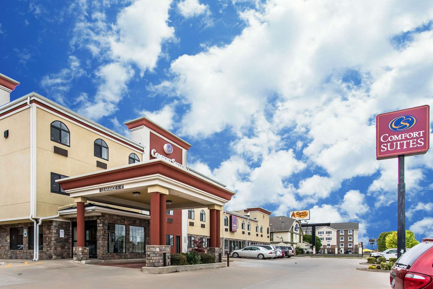 Hotel COMFORT SUITES AIRPORT ON MERIDIAN