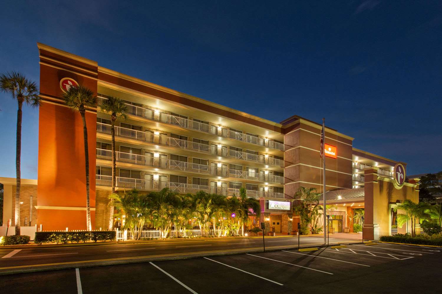 Hotel RAMADA BY WYNDHAM TAMPA AIRPORT WESTSHORE
