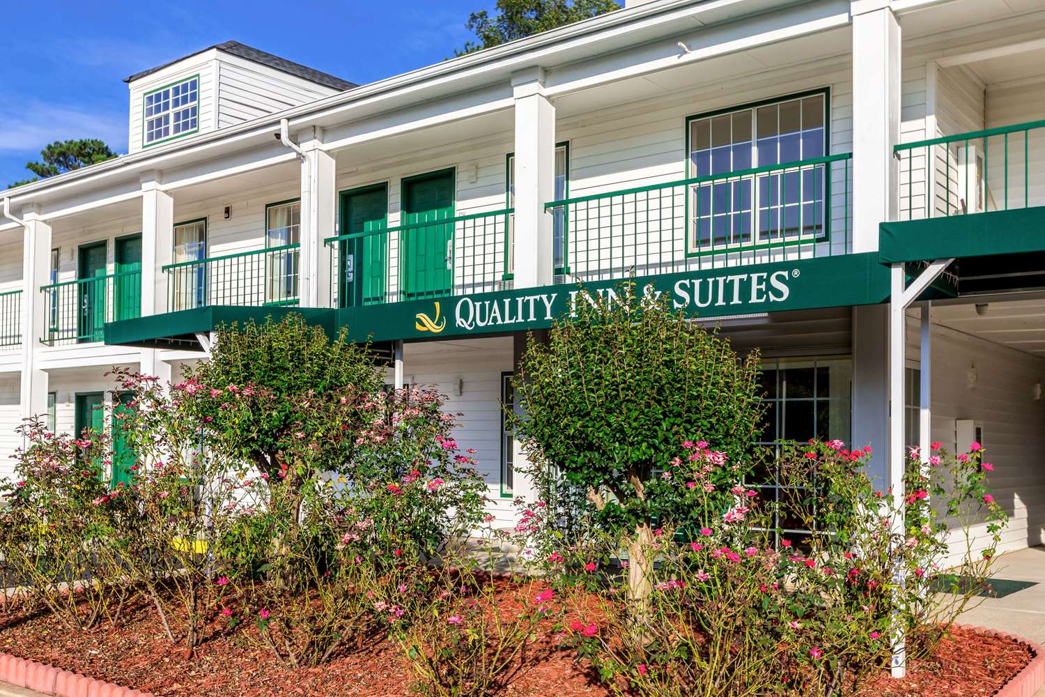 Hotel QUALITY INN & SUITES GREENSBORO