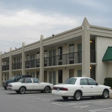 Hotel RED CARPET INN WILKESBORO