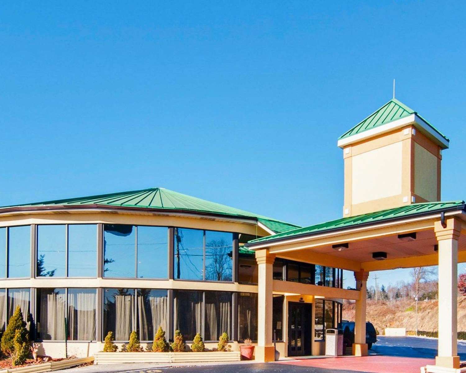 Hotel QUALITY INN HILLSVILLE
