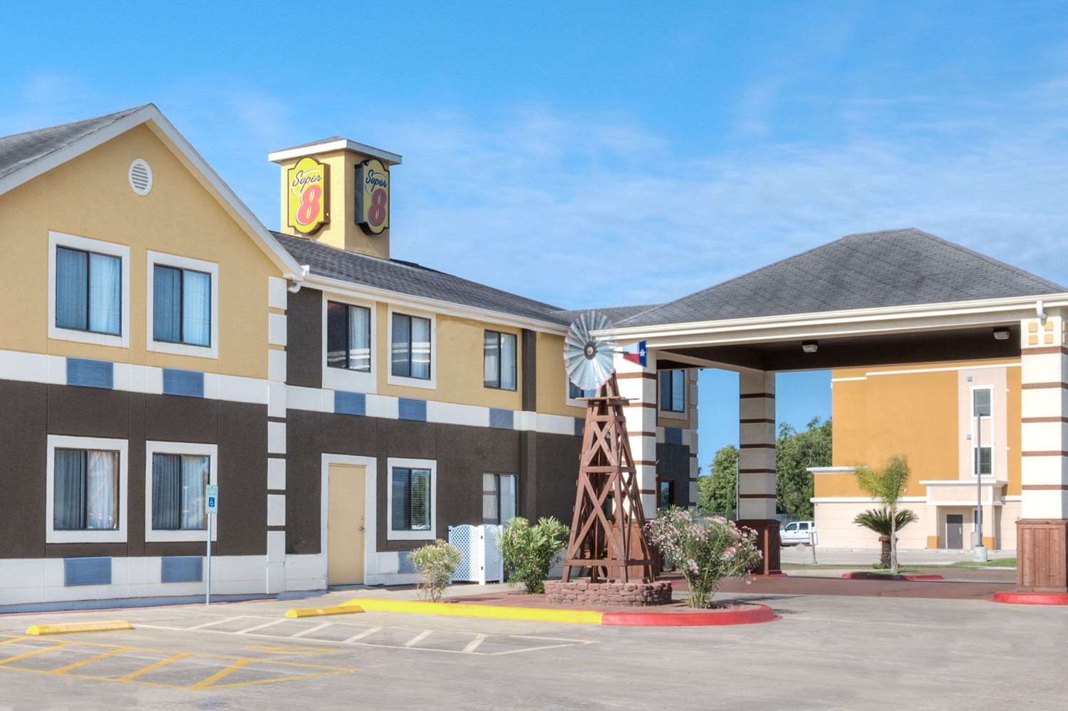 Hotel SUPER 8 VICTORIA/NORTH/MALL AREA
