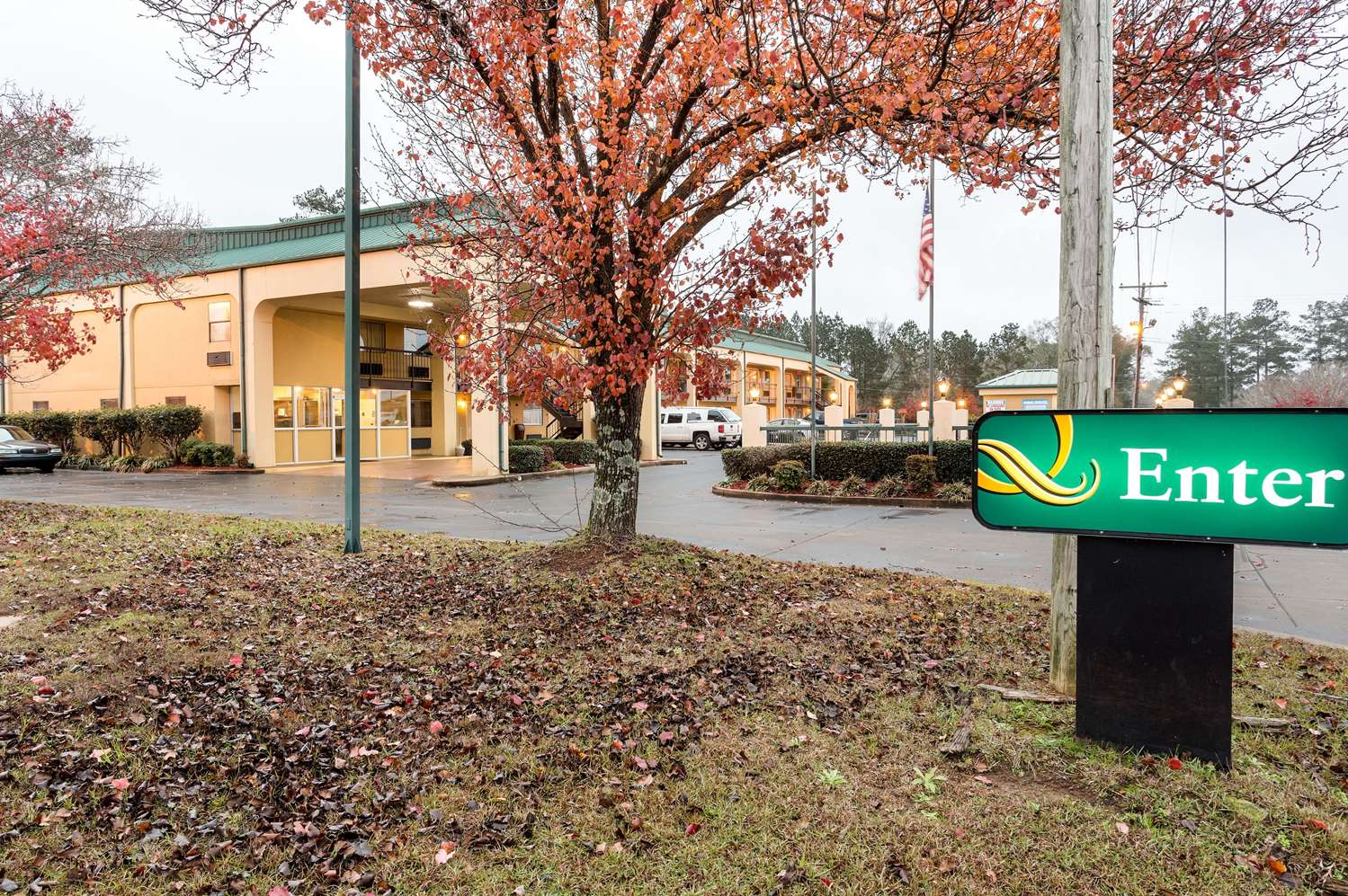 Hotel QUALITY INN MCCOMB