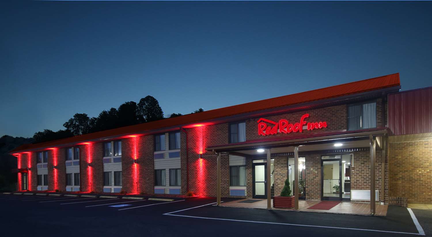 Hotel RED ROOF HILLSVILLE