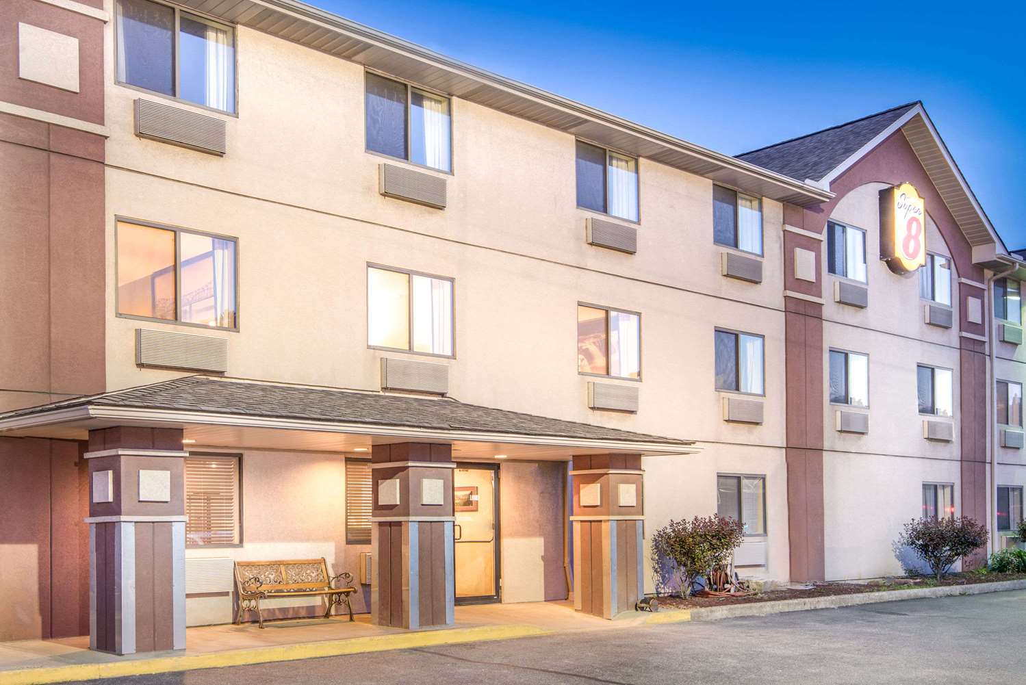 Hotel SUPER 8 BY WYNDHAM WHEELING