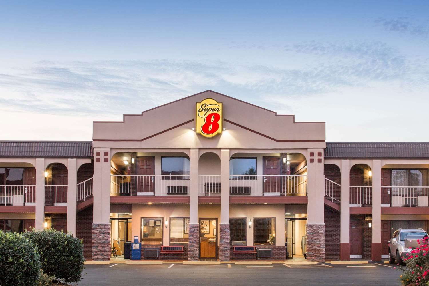 Hotel SUPER 8 BY WYNDHAM WYTHEVILLE