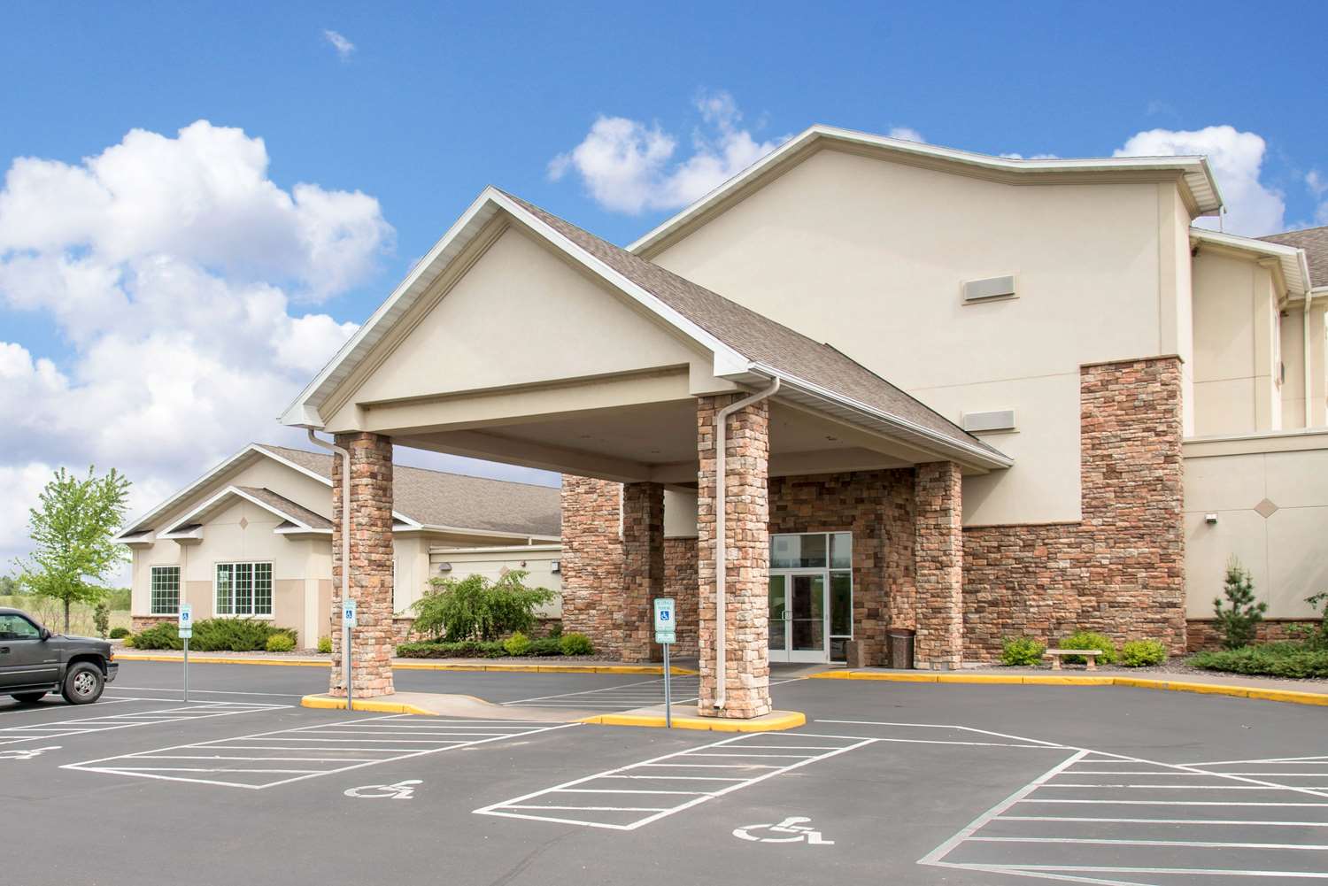 Hotel SLEEP INN & SUITES CONFERENCE CENTER
