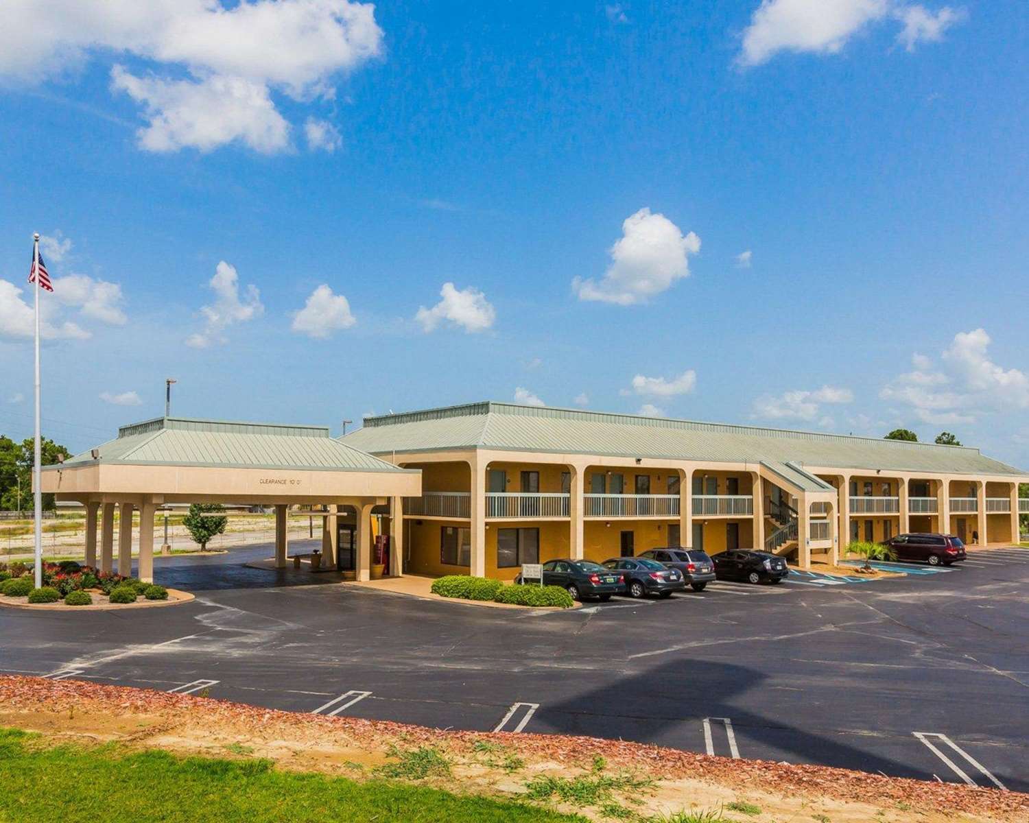 Hotel ECONO LODGE INN AND SUITES