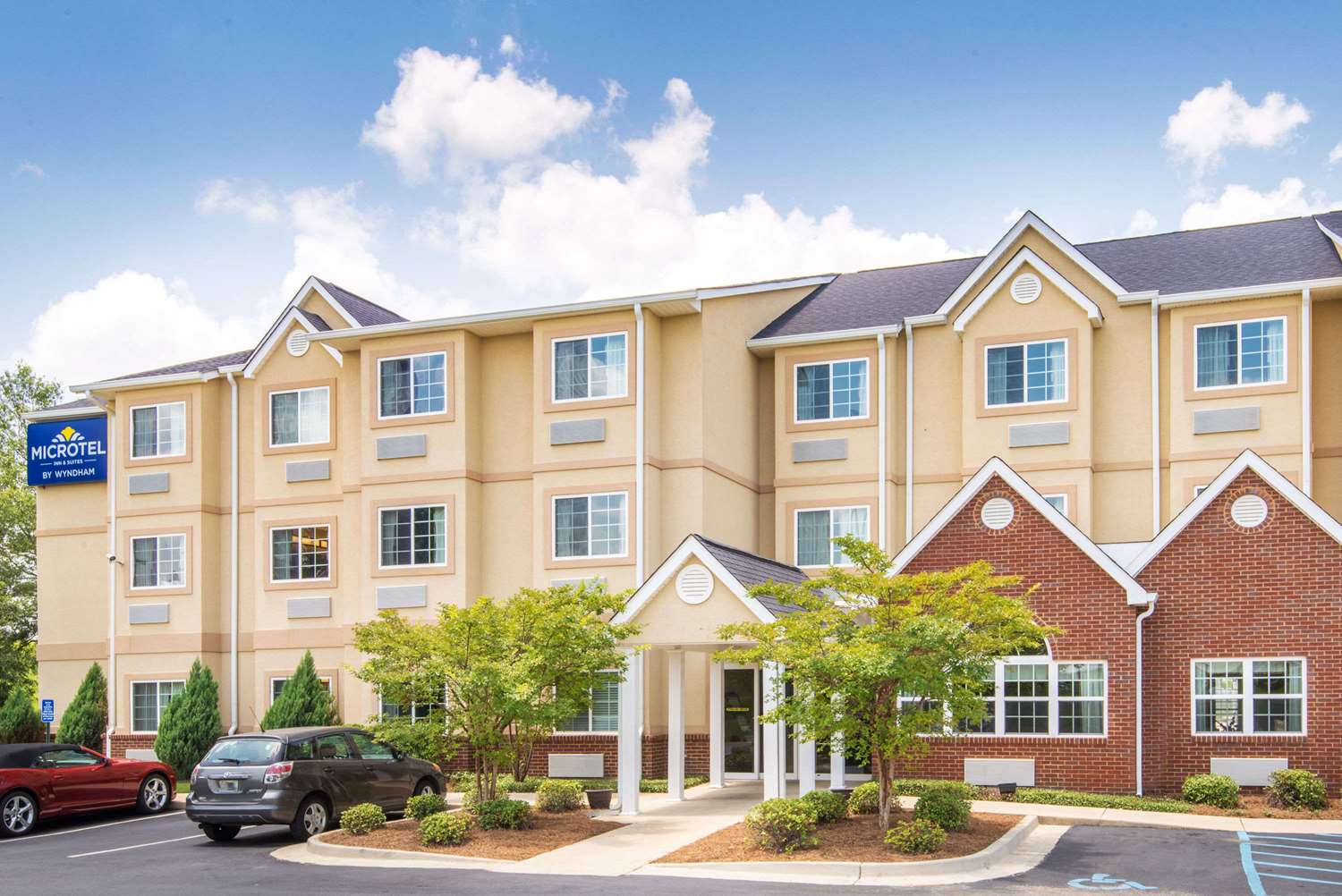 Hotel MICROTEL INN & SUITES BY WYNDHAM MONTGOMERY
