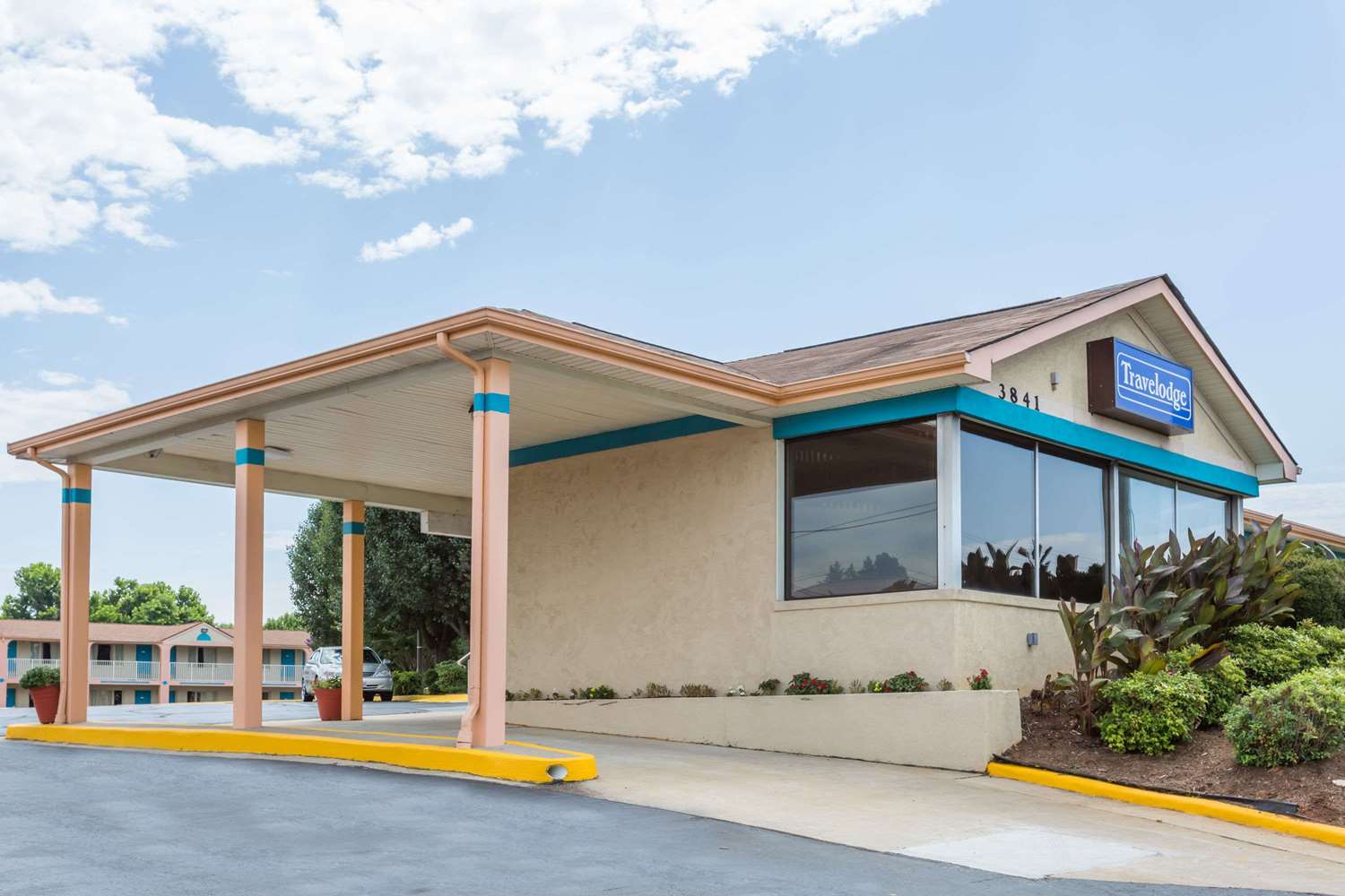 Hotel TRAVELODGE BY WYNDHAM, RIDGEWAY MARTINSVILLE AREA