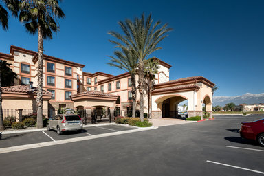 Hotel HOLIDAY INN EXPRESS & SUITES ONTARIO AIRPORT