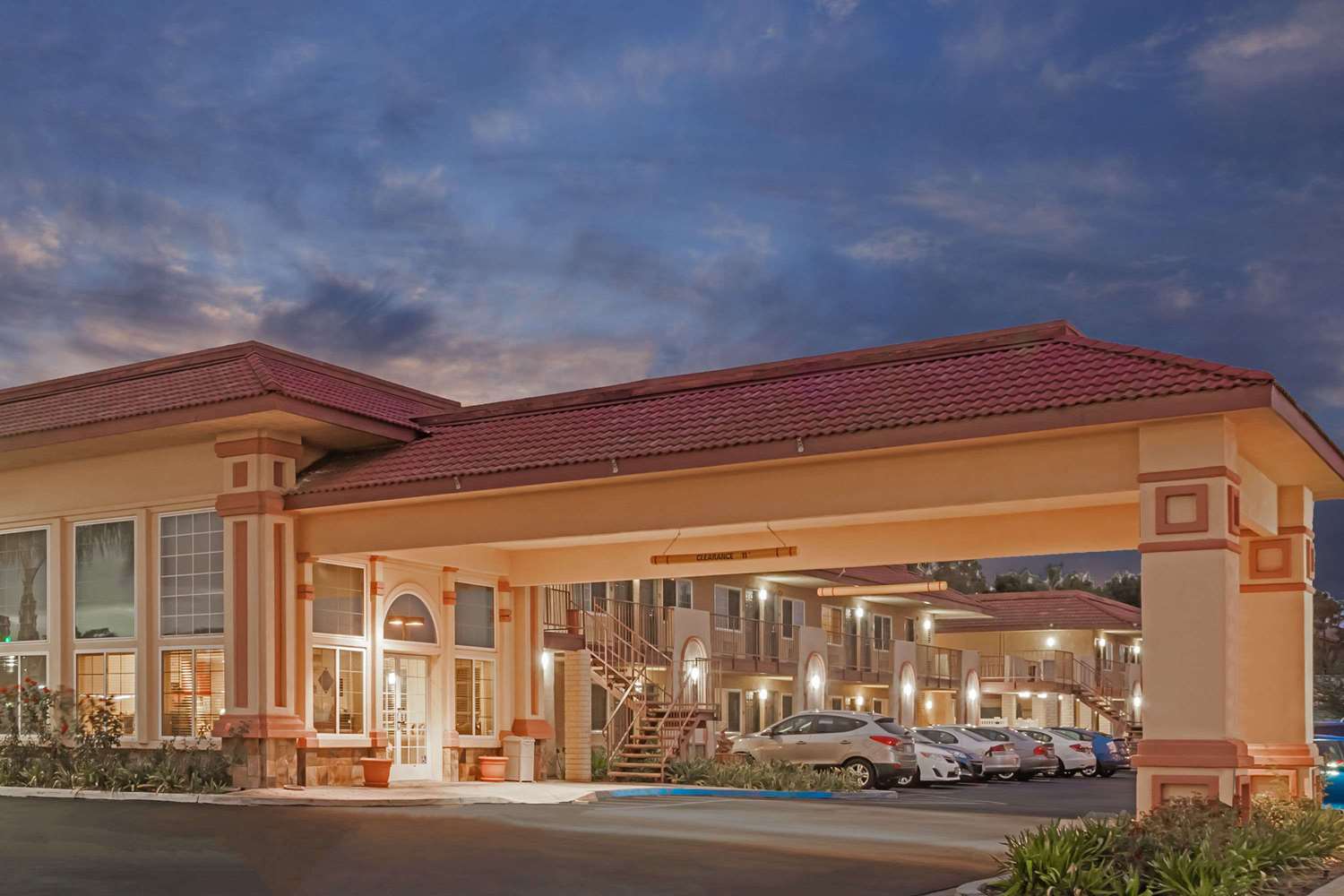 Hotel DAYS INN ANAHEIM NEAR CONVENTION CENTER