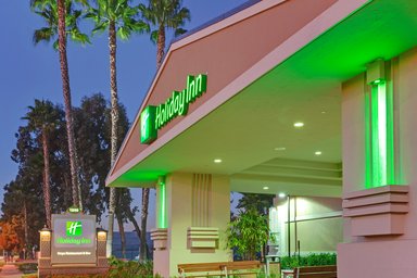 Hotel HOLIDAY INN & SUITES ANAHEIM (1 BLK/DISNEYLAND®)