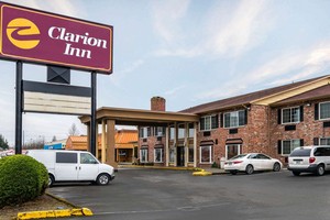 Hotel CLARION INN NEAR JBLM