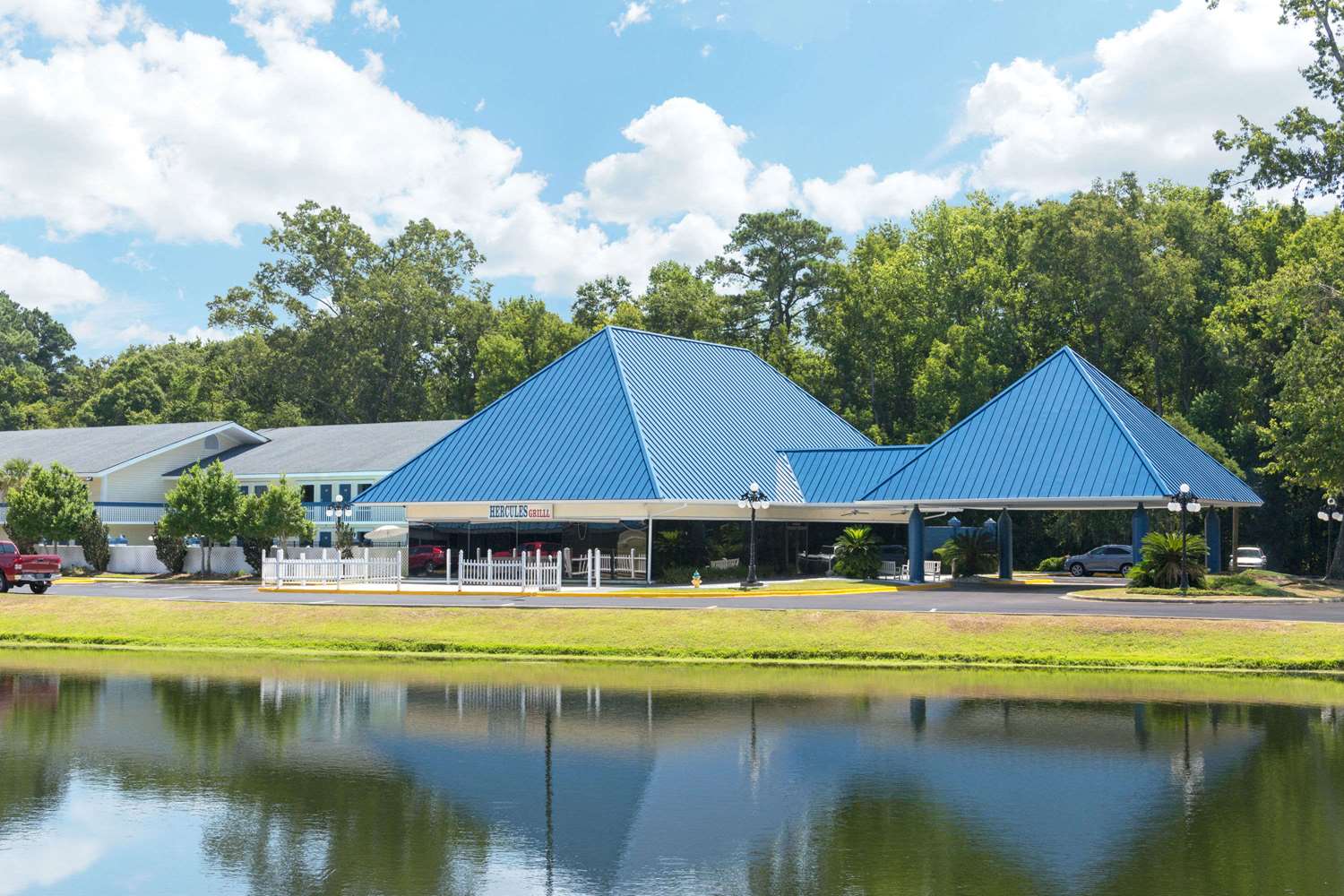 Hotel DAYS INN SAVANNAH AIRPORT