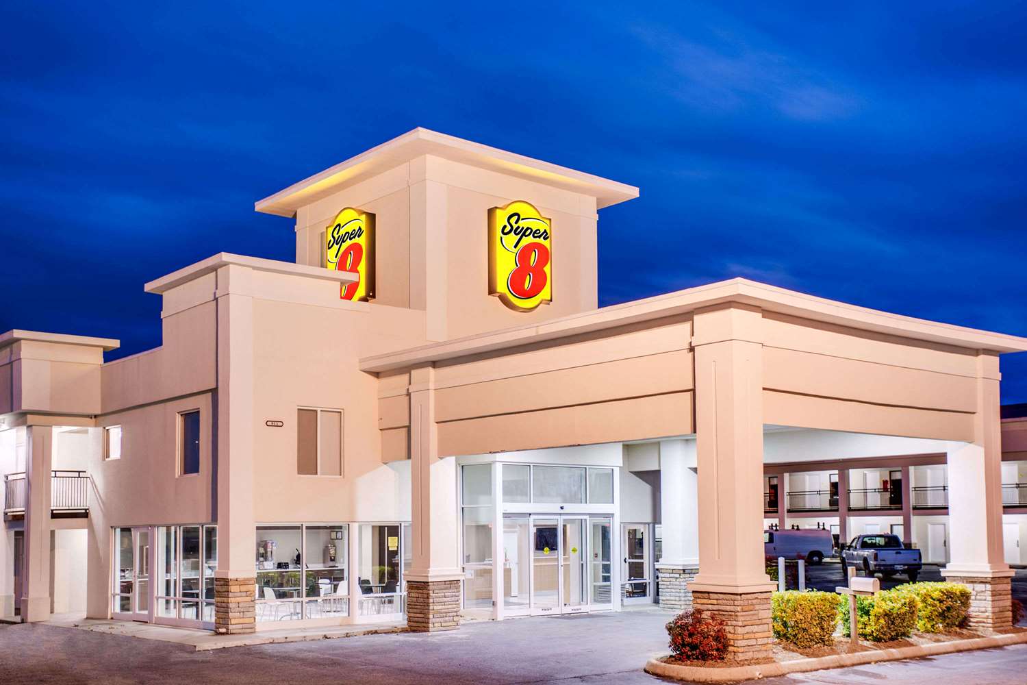 Hotel SUPER 8 BY WYNDHAM DALTON