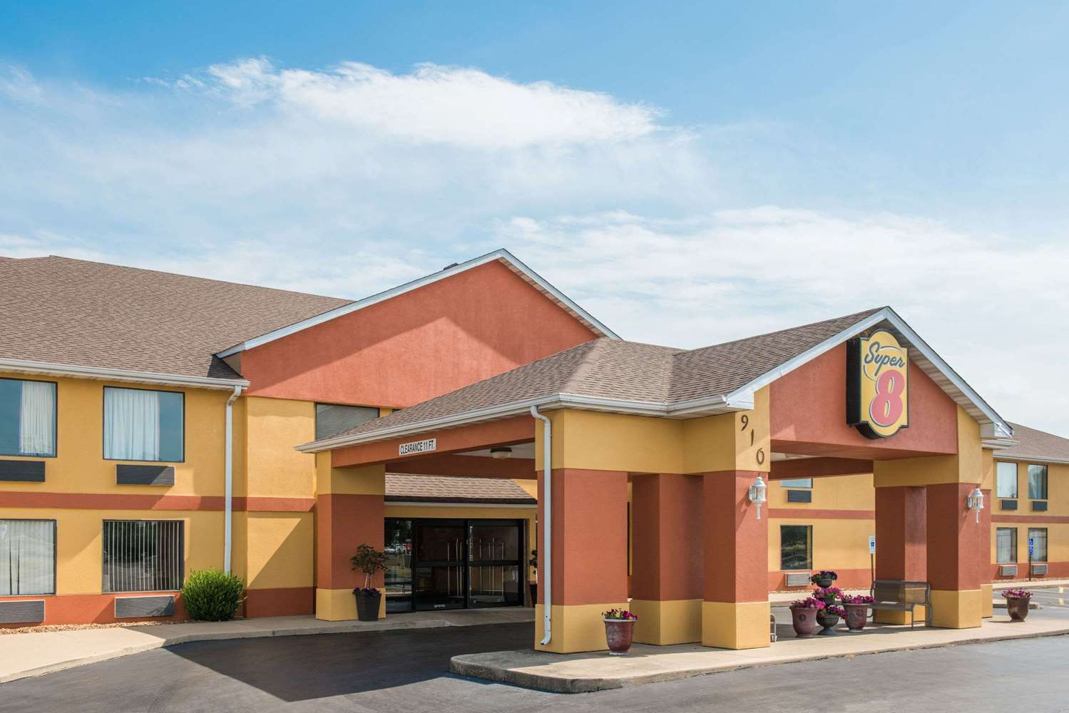 Hotel SUPER 8 TROY IL/ST. LOUIS AREA