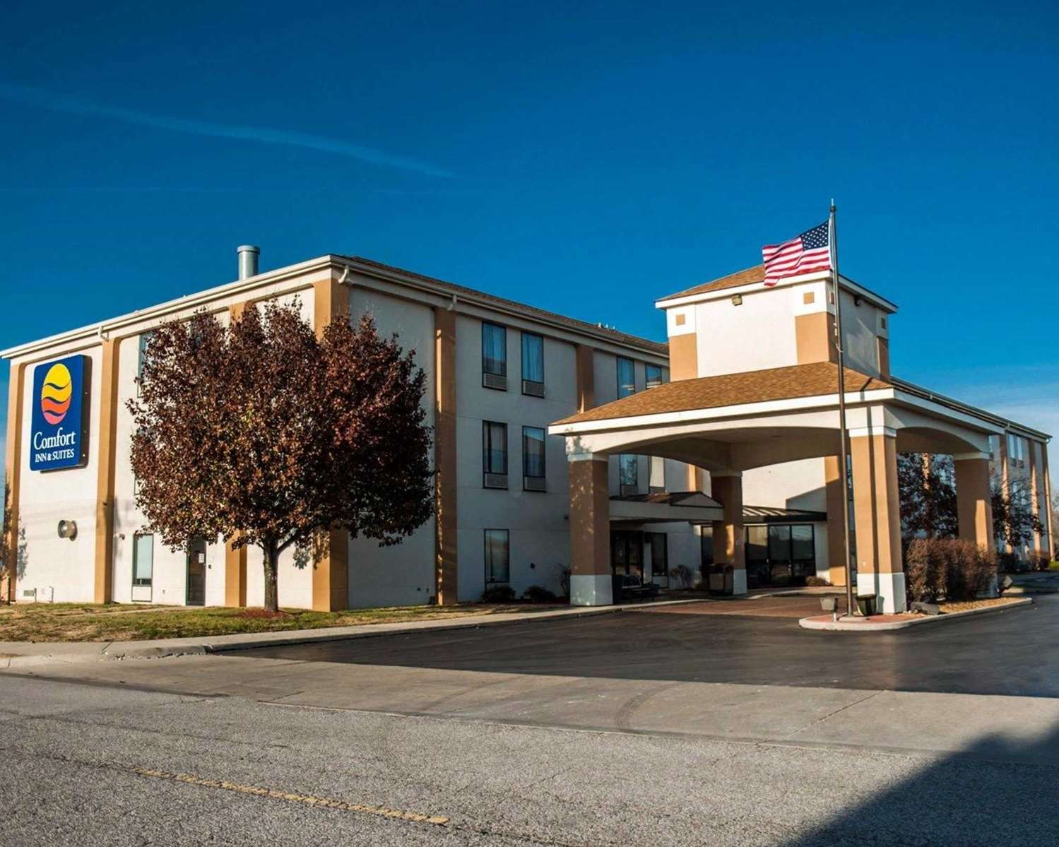 Hotel COMFORT INN & SUITES CAHOKIA