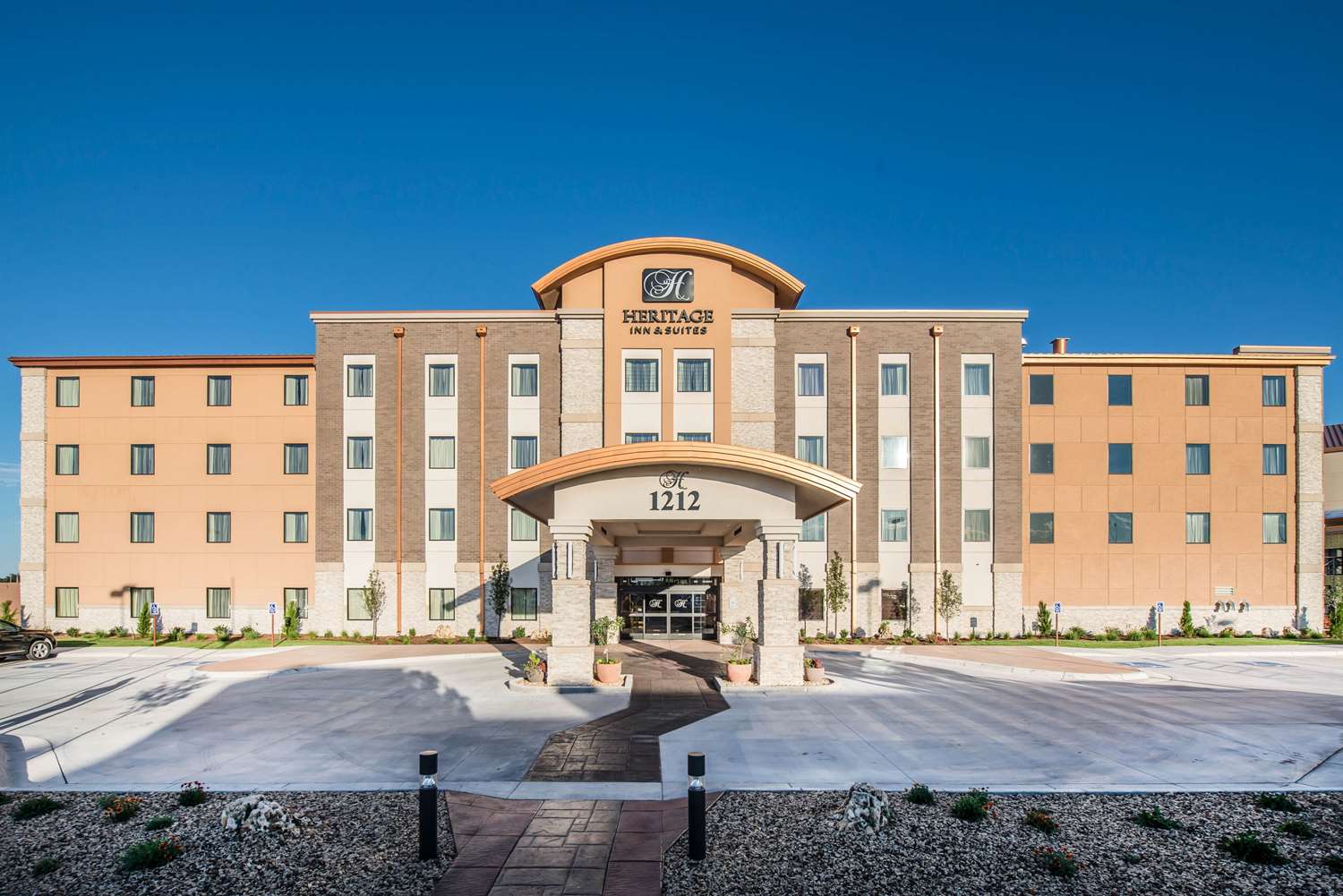 Hotel THE HERITAGE INN & SUITES, AN ASCEND HOTEL COLLECTION MEMBER