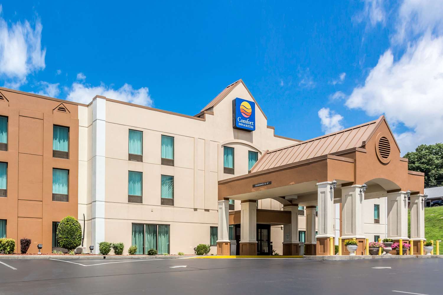 Hotel COMFORT INN & SUITES