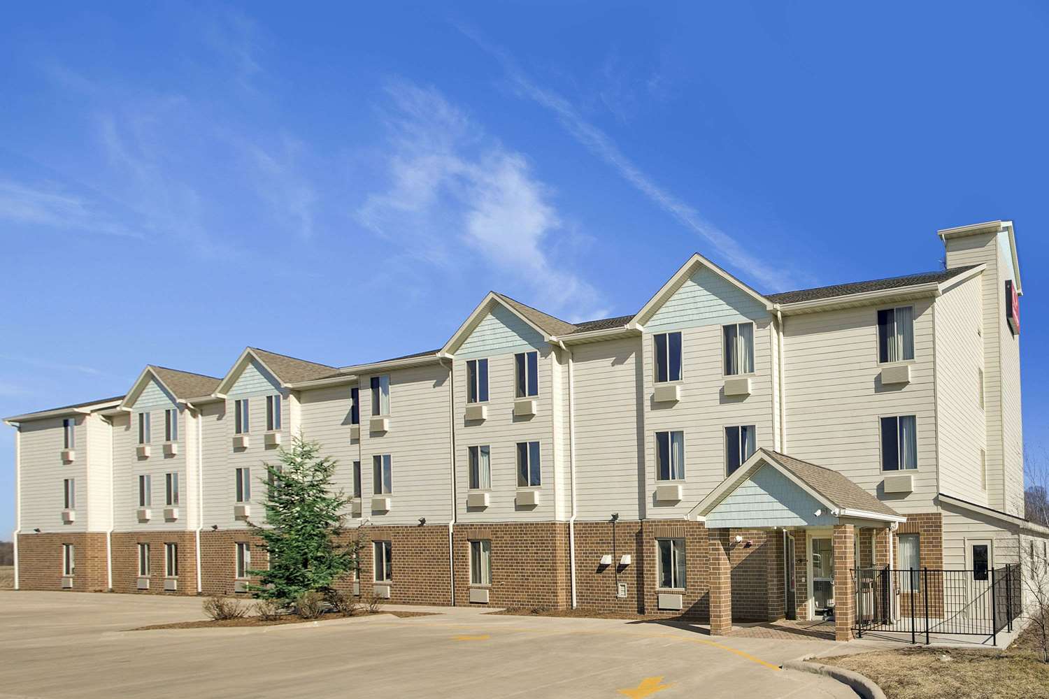 Hotel BAYMONT INN & SUITES JACKSONVILLE