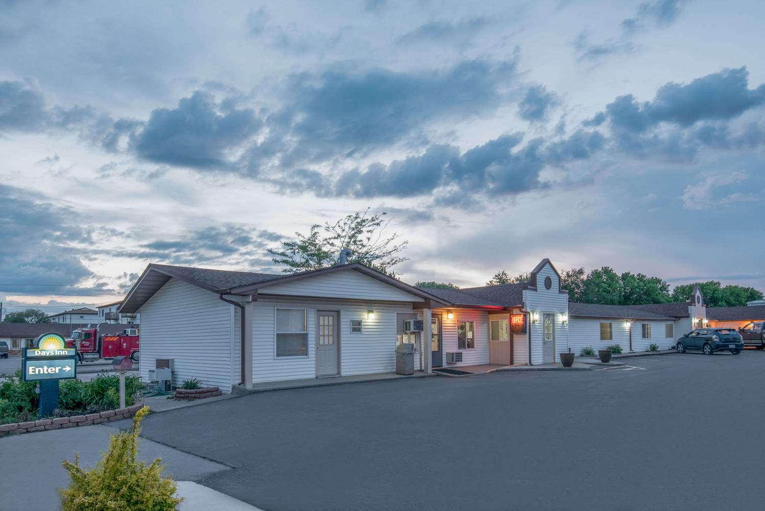 Hotel DAYS INN JAMESTOWN