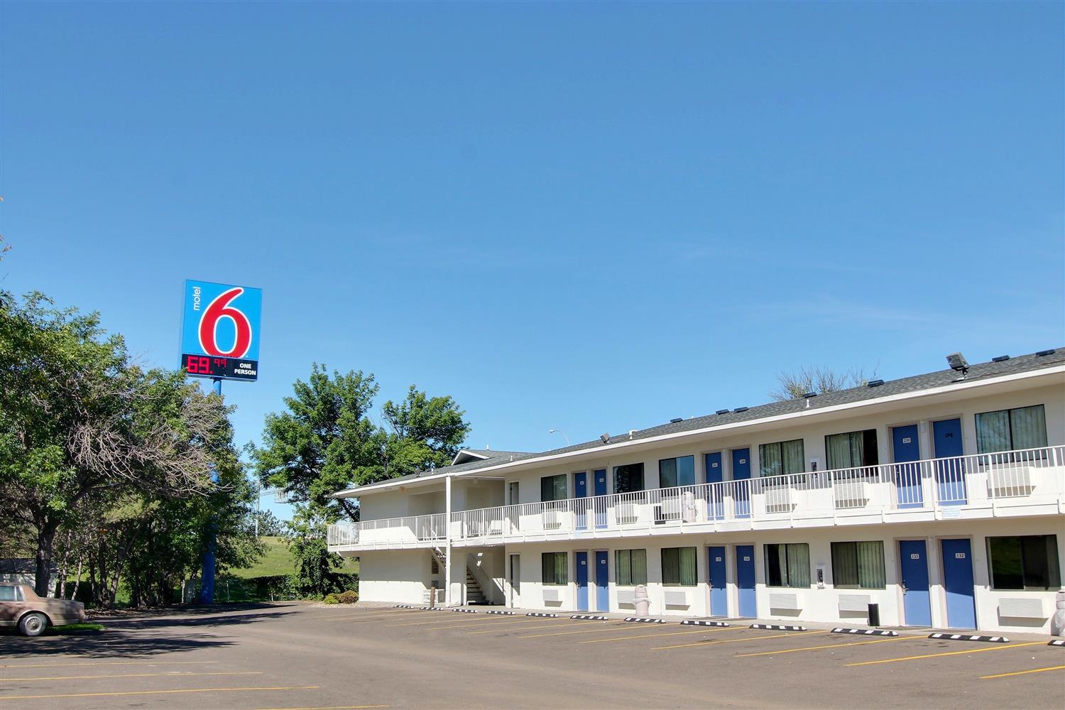 Hotel MOTEL 6 BISMARCK