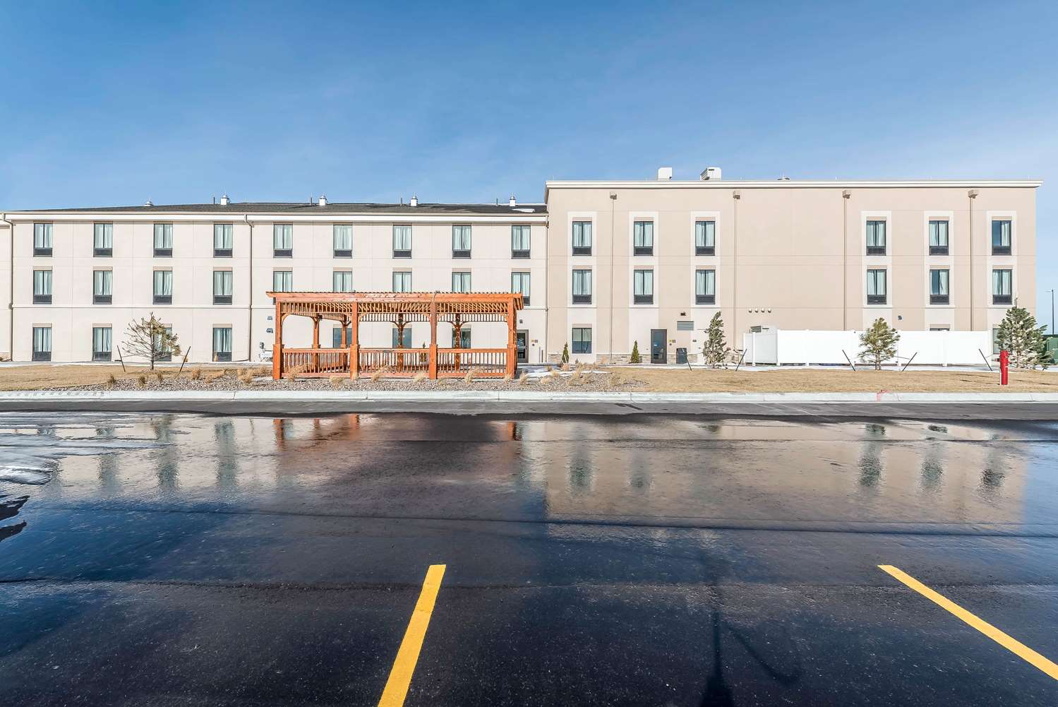 Hotel COMFORT INN & SUITES SIDNEY