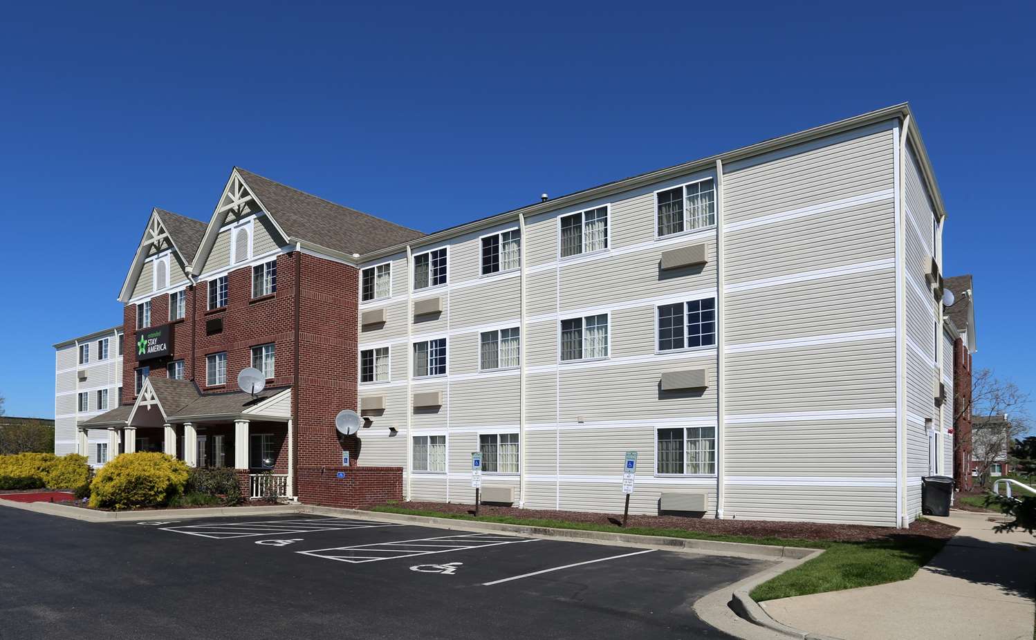 Hotel EXTENDED STAY AMERICA - CINCINNATI - BLUE ASH - REED HARTMAN