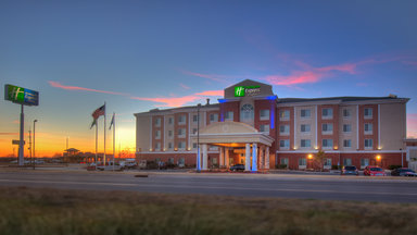 Hotel HOLIDAY INN EXPRESS & SUITES ELK CITY
