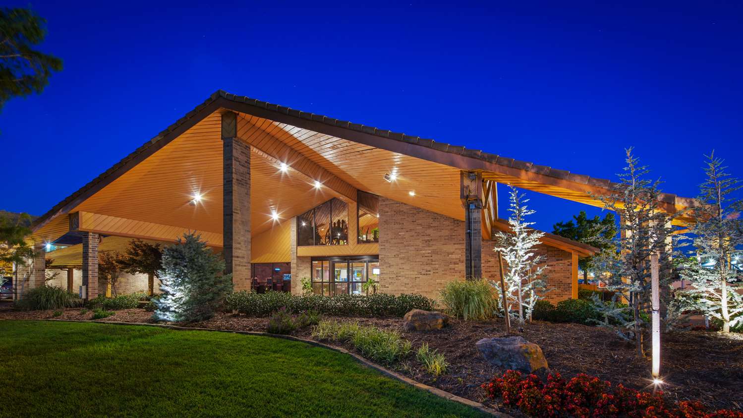 Hotel BEST WESTERN PLUS SADDLEBACK INN & CONFERENCE CENTER