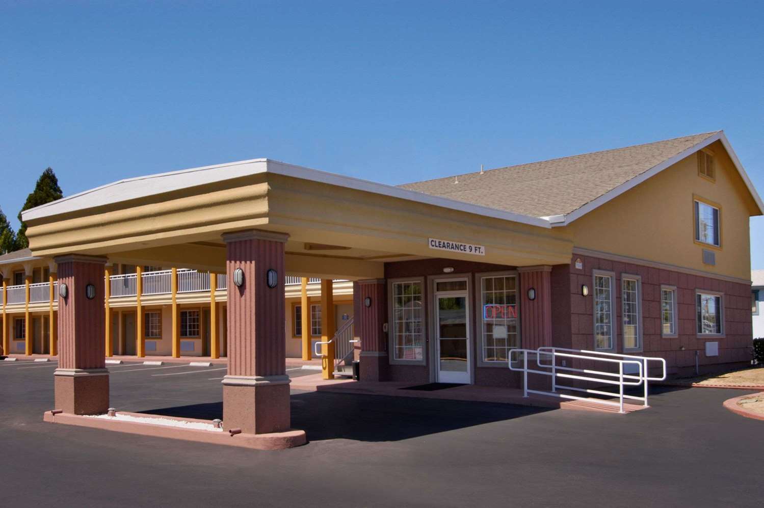 Hotel DAYS INN BY WYNDHAM, UKIAH