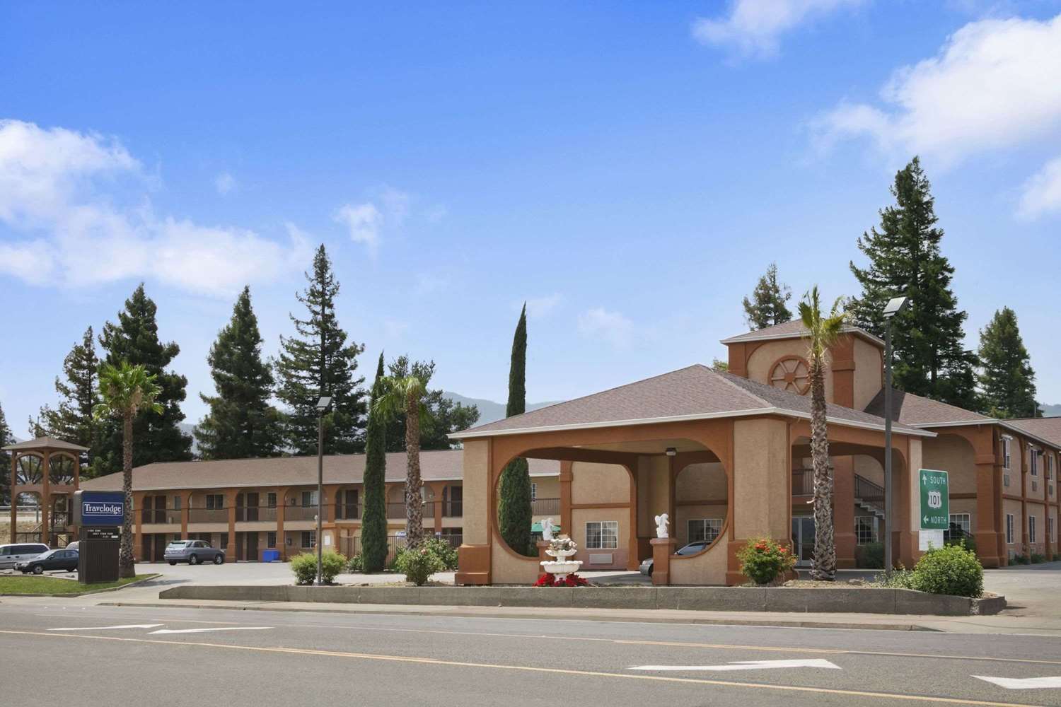 Hotel TRAVELODGE BY WYNDHAM, UKIAH